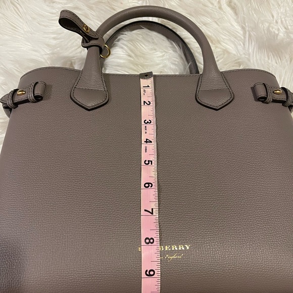 Burberry tote - Picture 8 of 9